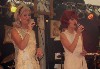 27-42. Monique en Karin.JPG